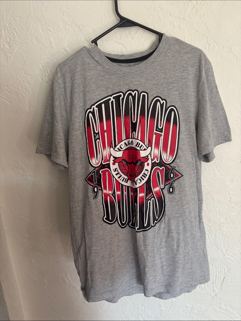 NFL Chicago Bulls Gray Tee with Red and Black Logo